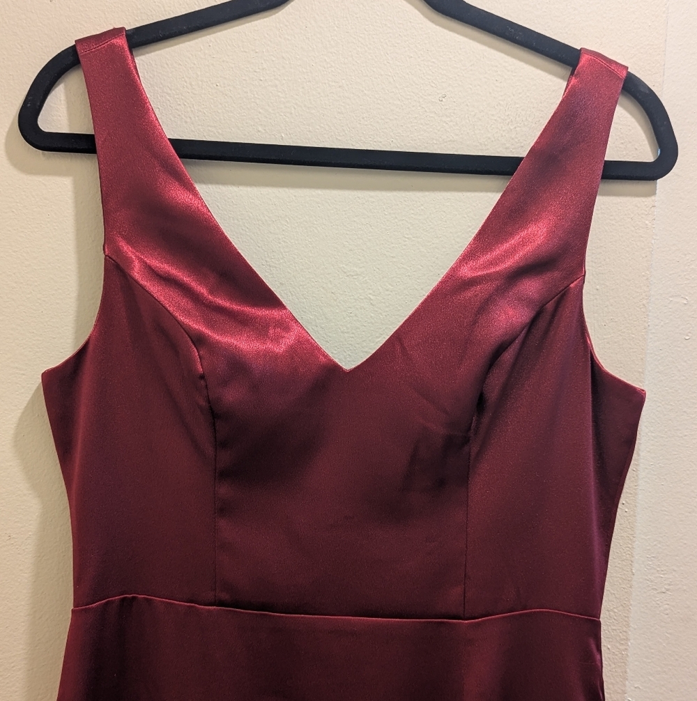Lulu's Forever Special Burgundy Satin Sleeveless Tie-Back V-neck Maxi Dress- M - Picture 8 of 14